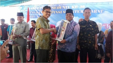 Penghargaan Adhikarya Pangan Nusantara (APN) sebagai Pembina Ketahanan Kabupaten pada Hari Pangan Sedunia 2016